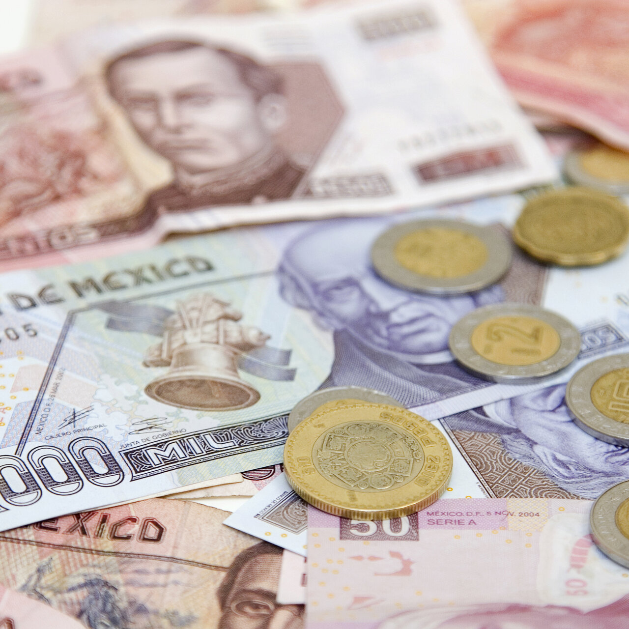 Usd Mxn Drops To 19 30 After Banxico Meeting - 