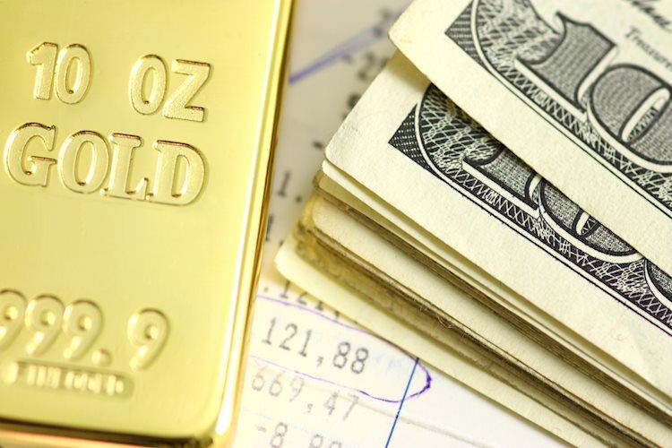 Gold clings to small daily gains above $1,530 ahead of US data